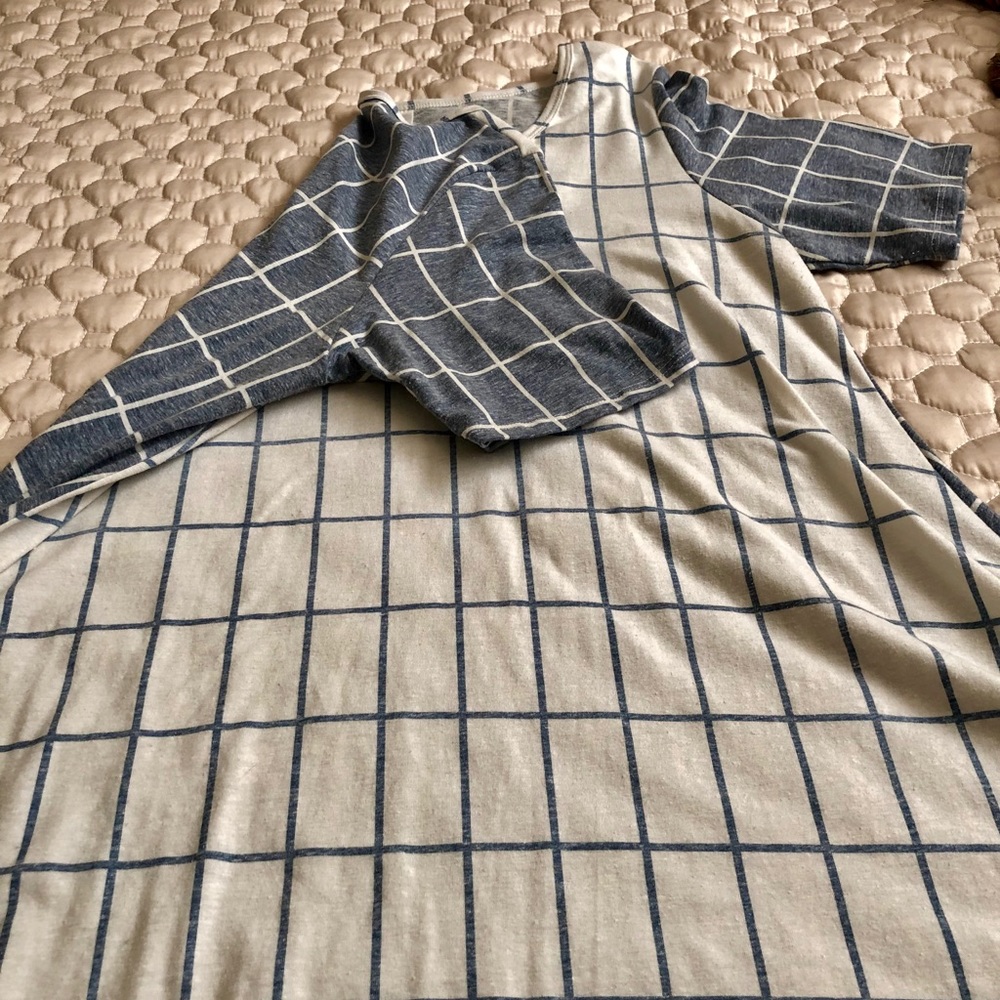 LulaRoe Perfect Tee XL